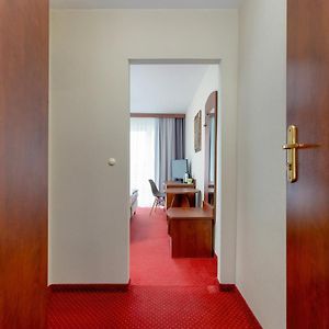 Pokój z łóżkiem king-size